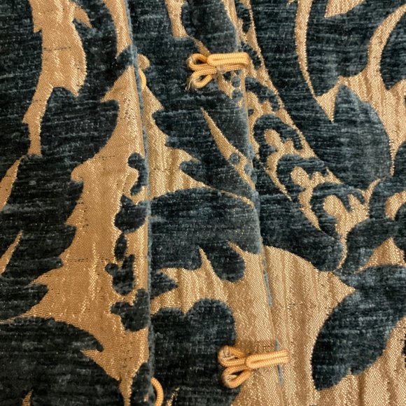 Italian Brocade Coat with matching Handbag - Picture 7 of 15